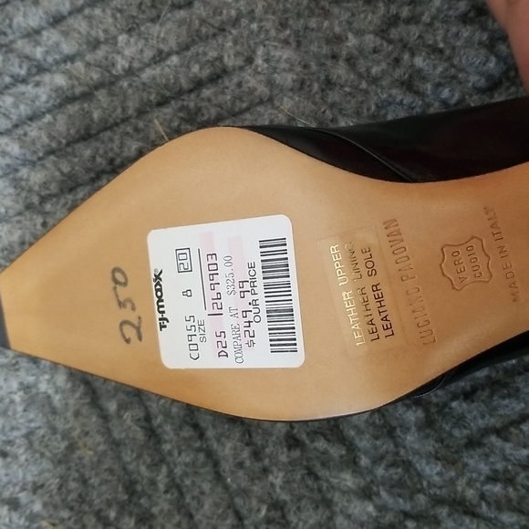 Heels - Picture 3 of 4